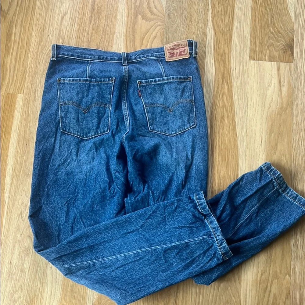 Levi's Women's Mid-Rise 94's Baggy Straight Leg Jeans - It's Gonna Be May - Picture 9 of 9